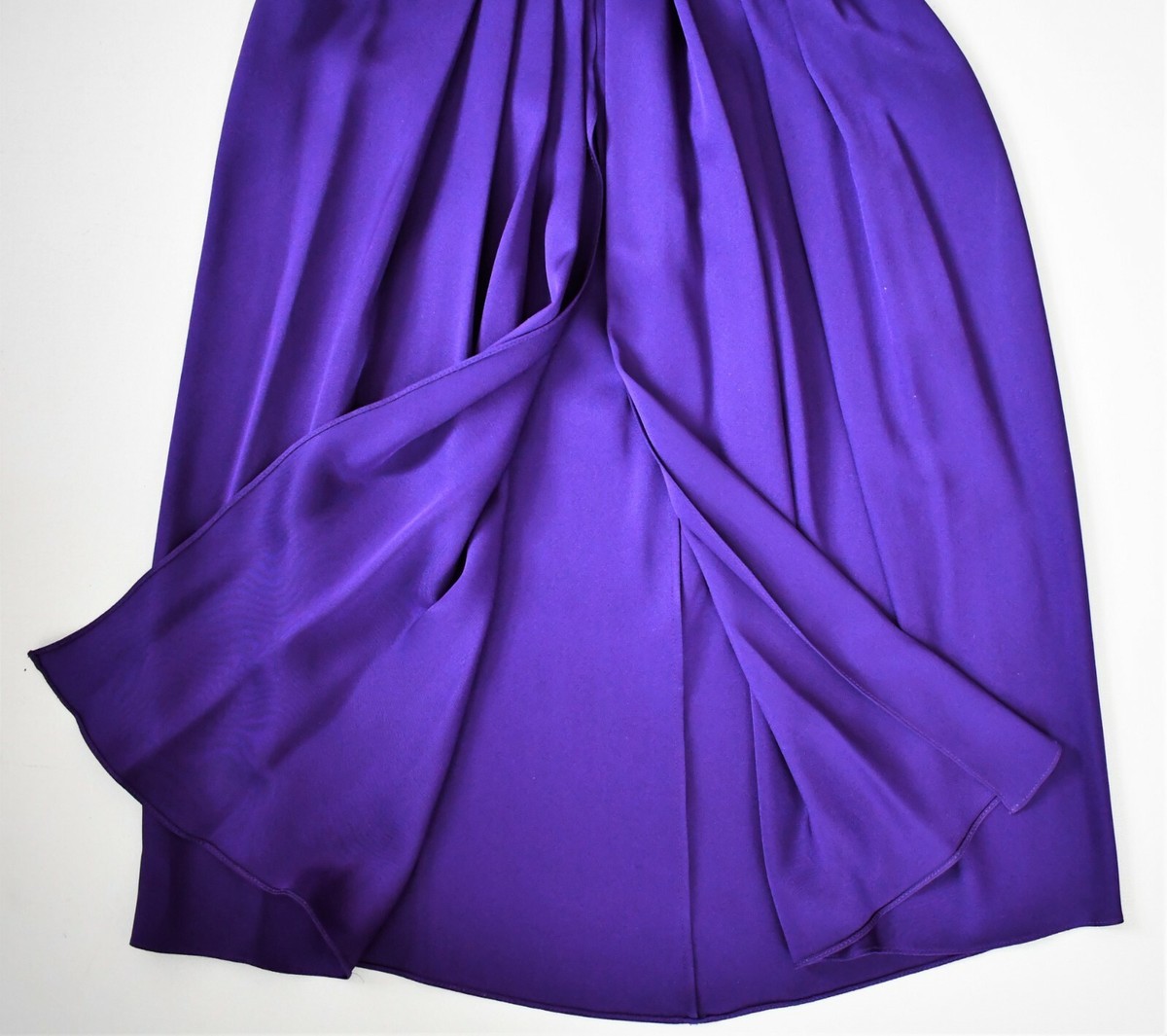 YVES SAINT LAURENT 紫 タイトスカート L YVES SAINT LAURENT 紫 タイトスカート L Yves Saint Laurent