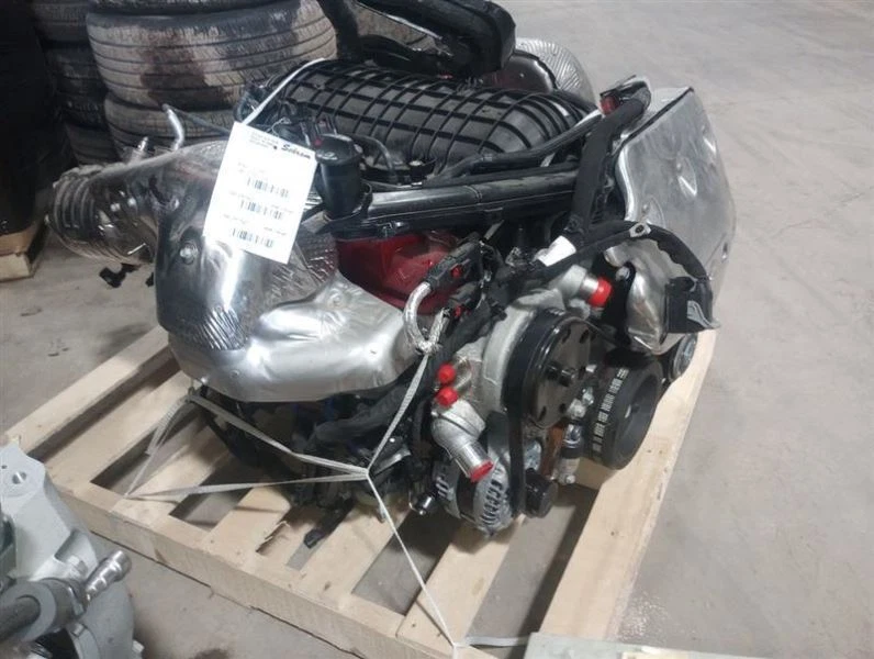 Chevrolet Corvette 2023 motor LT2 6,2 L con accesorios 10 millas 2761534 Foto 4 de 4