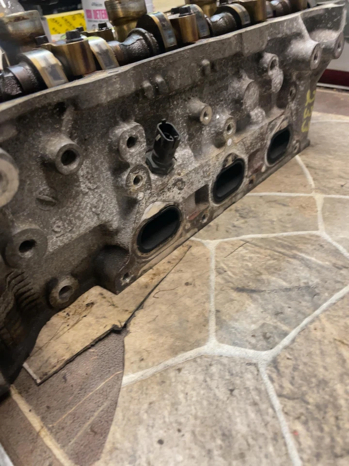 2010-2011 BUICK LACROSSE 08-011 CTS STS Cylinder Head L H 3.6L OEM - Image 4 of 4