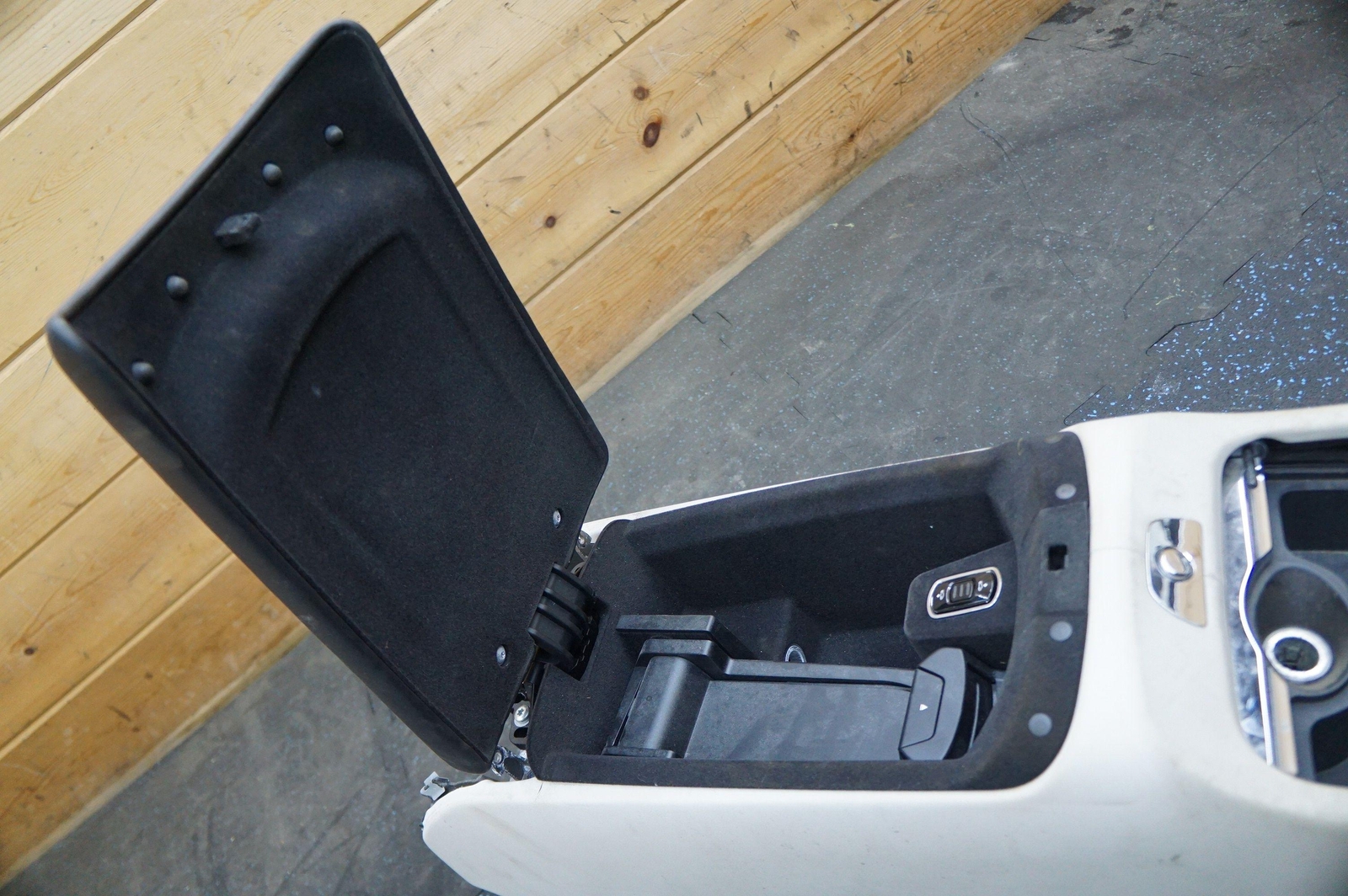 Front Center Console Armrest Assembly 51169287561 Rolls Royce Dawn RR6 2015-18