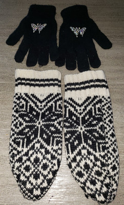 womens WOOL ACRYLIC SNOWFLAKE KNIT MITTENS 1 size BLACK BUTTERFLY SPARKLES 2 PR