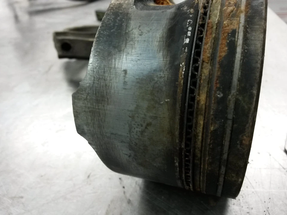 Piston and Connecting Rod Standard For 93-94 Ford Crown Victoria  4.6 - Image 2 of 3