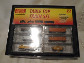 Micro Trains 994 03 010 Z Scale Table Top Train Set
