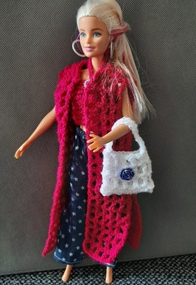 Barbie Kleidung - Hose blau, Top, Weste, Tasche . Handarbeit - ohne Puppe
