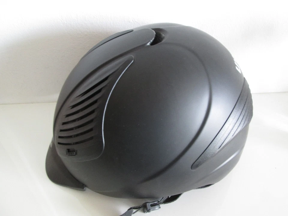 Reithelm Uvex Exxential  schwarz  59-61