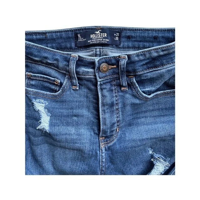 Hollister Jeans XS (25x30) High Rise Super Skinny Denim Jeans - Image 2 of 4