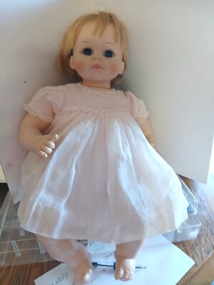 VINTAGE 1965 MADAME ALEXANDER 18'' BABY DOLL ORIGINAL CLOTHES nice hair