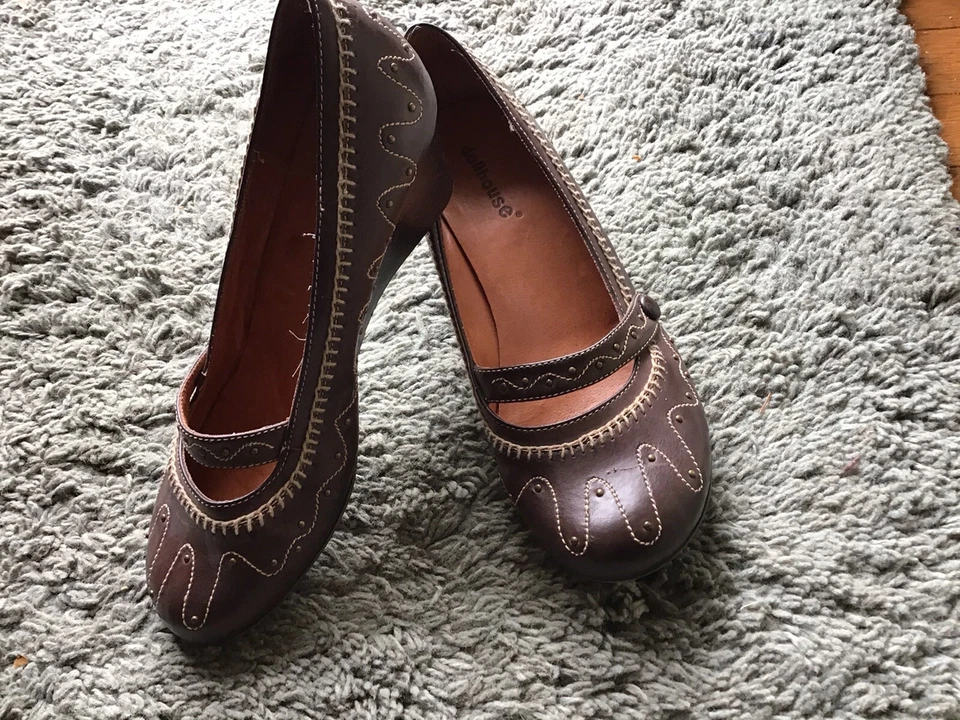 Zapato de tacón de cuña Mary Jane marrón casa de muñecas talla 9 1/2M Foto 2 de 4