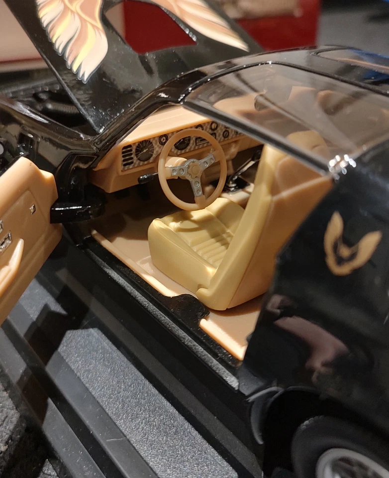 Trans Am 1979 Pontiac Black 1:18 Diecast Model   - Image 3 of 4