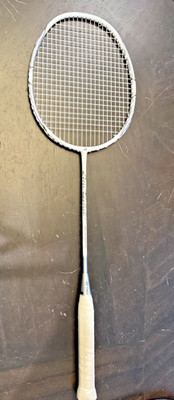 Yonex ArcSaber 8