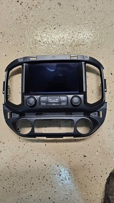 GMC Canyon  infotainment system (2015)