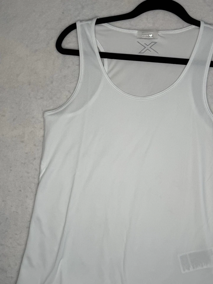2XU рубашка женщин средний белый Aero Singlet Майка работает тренажерный зал подъема * новый $35 - Изображение 2 из 4