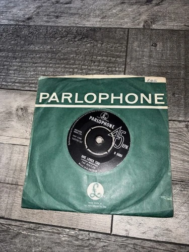 The Beatles - She Loves You / I’ll Get You - 7” Vinyl Record Single - 1963 UK VG
