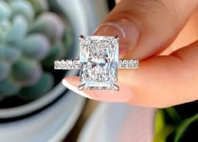 Laborgefertigter Diamant-Damenverlobungsring 2 kt Smaragdschliff 14 kt Weißgold-Finish