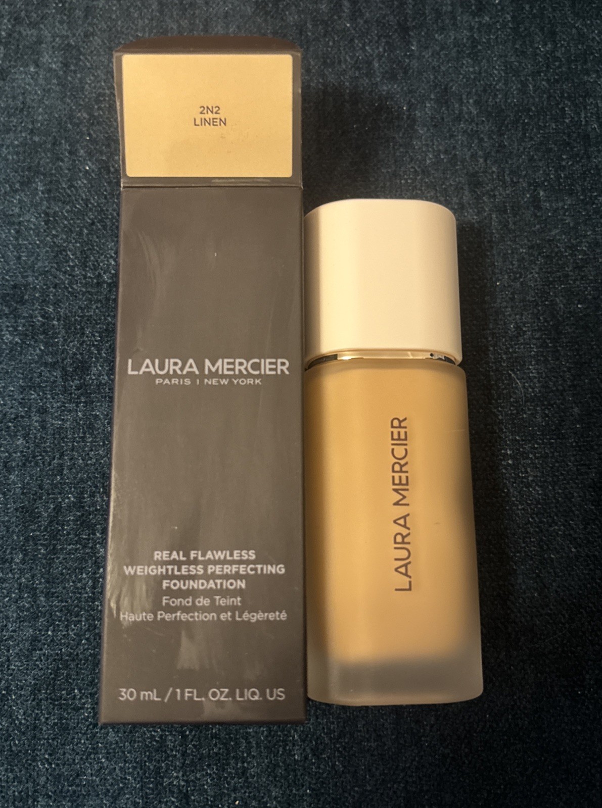 Laura Mercier real flawless foundation 2N2 Linen 30ml