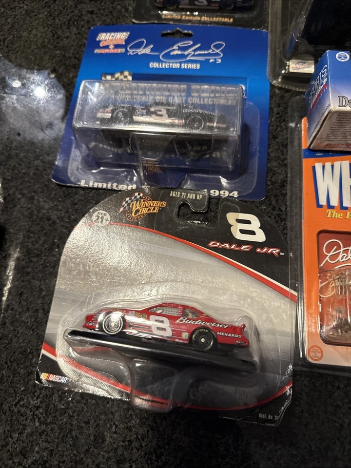NUEVO Dale Earrnheardt Jr. Winner's Circle #34711 NASCAR Lote de 21 Variedad Foto 4 de 4