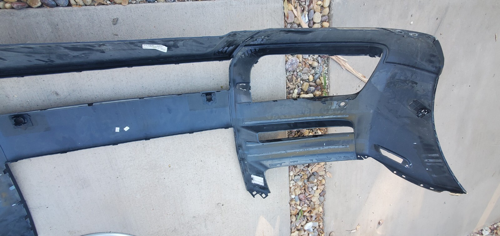 19-22 Rolls Royce RR31 Cullinan Front Bumper Cover 51117448893 OEM (1)