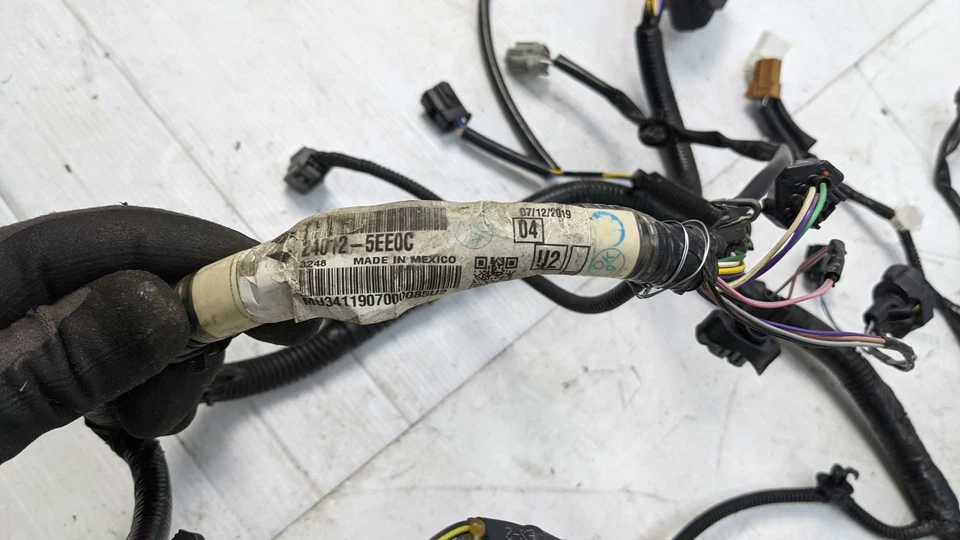 Arnés de cableado para sala de motores 24012-5EE0C 2020 Nissan Versa 21 2022 ver descripción Foto 3 de 4