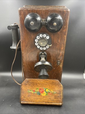 Bell Telephone Company Oak Wood Hand Crank Wall Mount Telephone