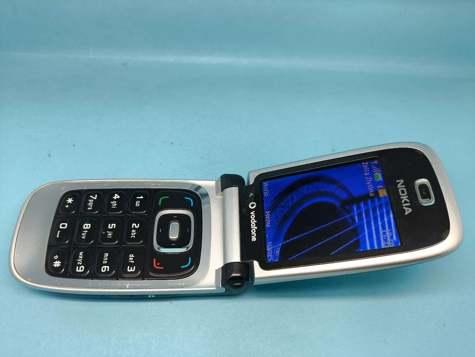 Nokia 6131 Unlocked Mobile Flip Phone - Image 2 of 4