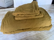 Twin Bed Threads Duvet, Fitted Sheet, and 2 Pillow Cases- 100 Linen