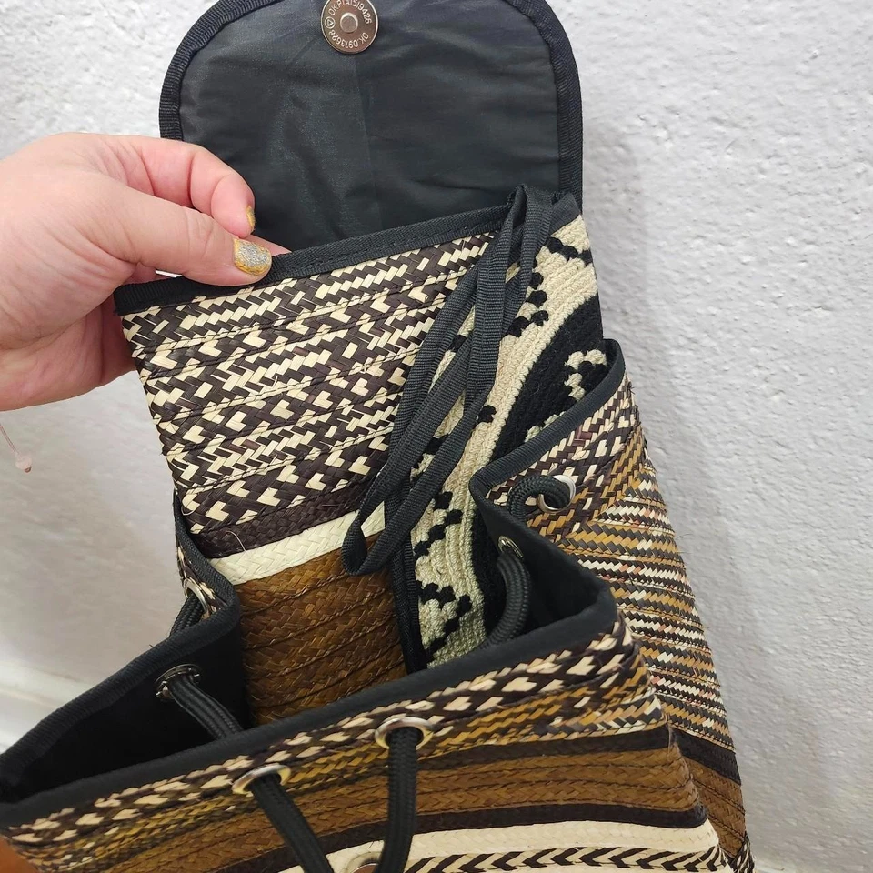 Mochila Hecho a Mano Colombiana Wayuu Marrón Tejida Mochila Foto 3 de 4