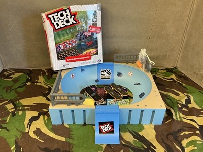 Tech Deck Daewon Mega Bowl 8 Skateboards Park Sk8 Shop Bonus Pack Build Set sehr guter Zustand