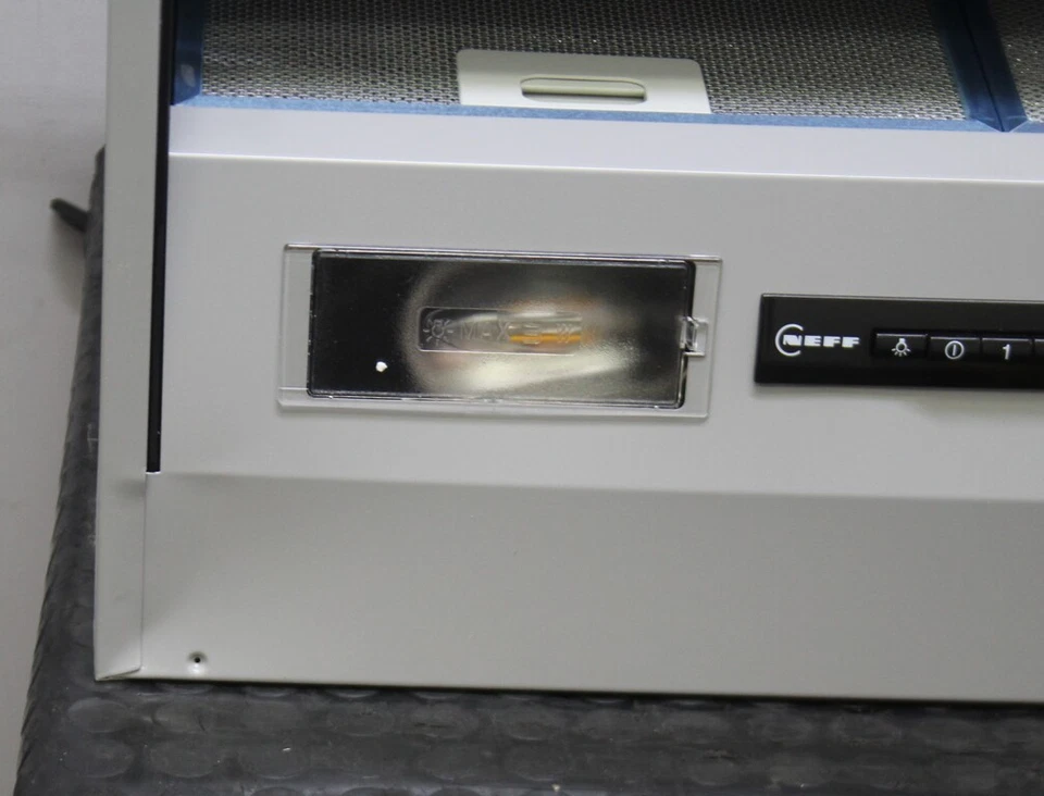 Graded D61MAC1X0B NEFF Integrated Hood 60cm 3 speed push buttons L 389768 - Image 4 of 4