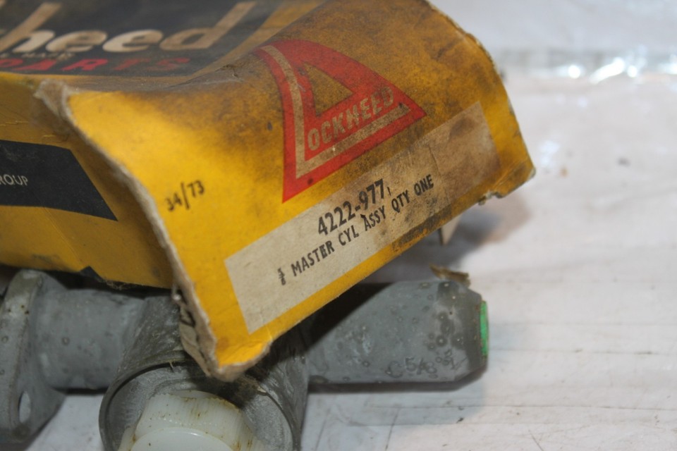 Bond Bug Hillman Minx Master Cylinder New Genuine Lockheed 4222-977 ...