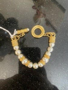 Authentic Premier Designs Bracelet, beautiful Faux pearl and gold Plated