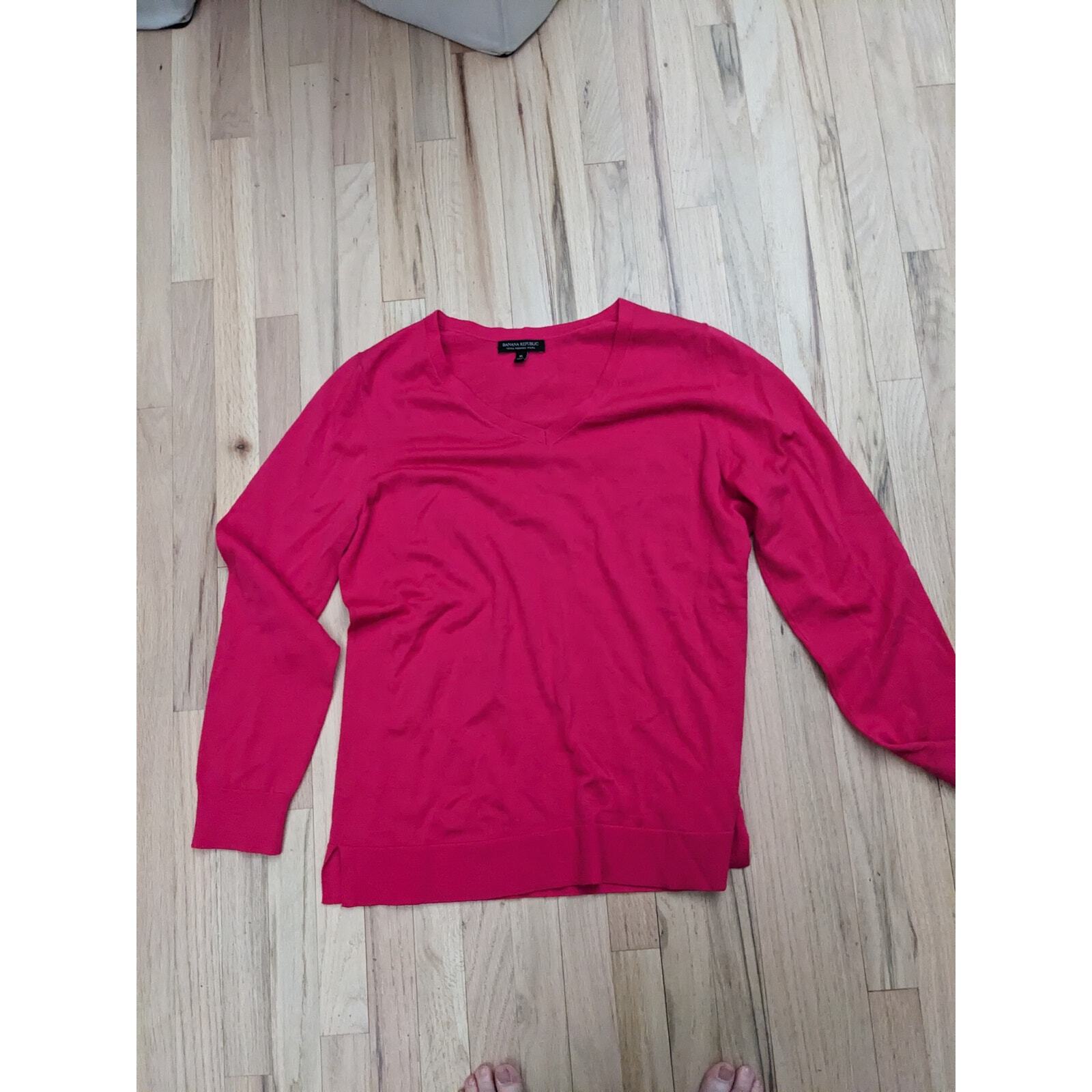 Banana Republic XL Fuschia Pink Merino Wool Sweater for Women