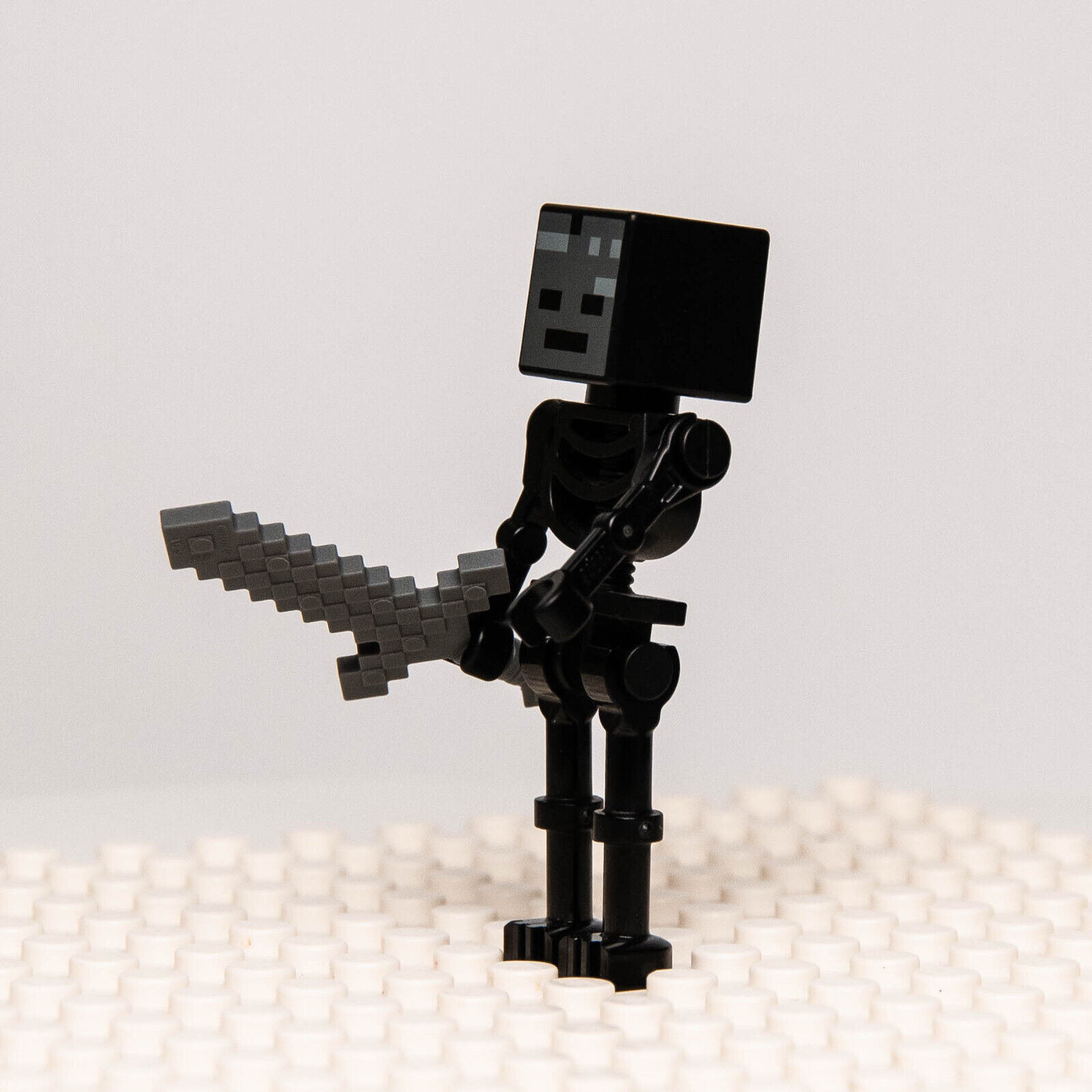 Lego Minecraft Minifigures - Black Wither Skeleton, Straight Arms (min025)