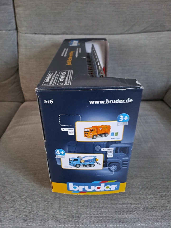 Bruder camion de pompier Man TGA 41440 avec échelle pivotante - 1/16 Neuf - Photo 4/4