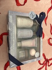 Scent Theory Coconut Snowdrift Holiday Bath Gift Set - New In Box