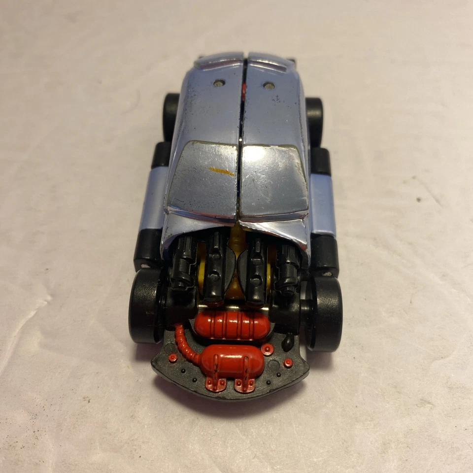 Maisto 1:64 Vehicle Transforms into Alien War Craft - Image 2 of 4