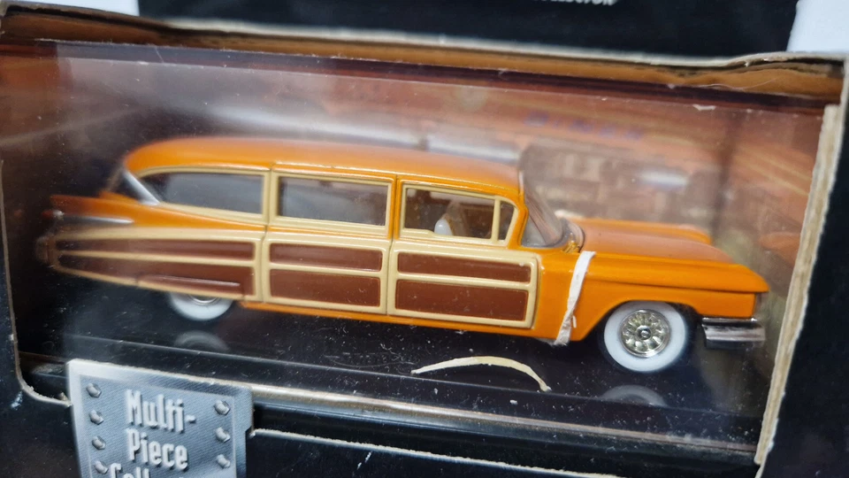 Hot Wheels 2000 da collezione 1959 Cadillac eldorado woodie (NG49) - Immagine 2 di 4