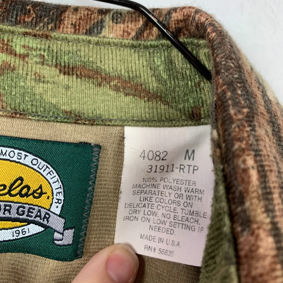 Vintage Cabelas Made in USA Realtree Camo Polyester Fleece Button Shirt Medium - Image 4 of 4