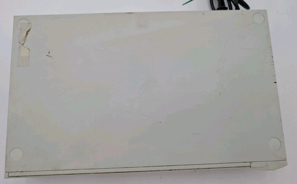 3COM SUPER STACK II SWITCH 1100 24 Ports 10Mbps and 2 Ports of 10/100Mbps - Image 4 of 4