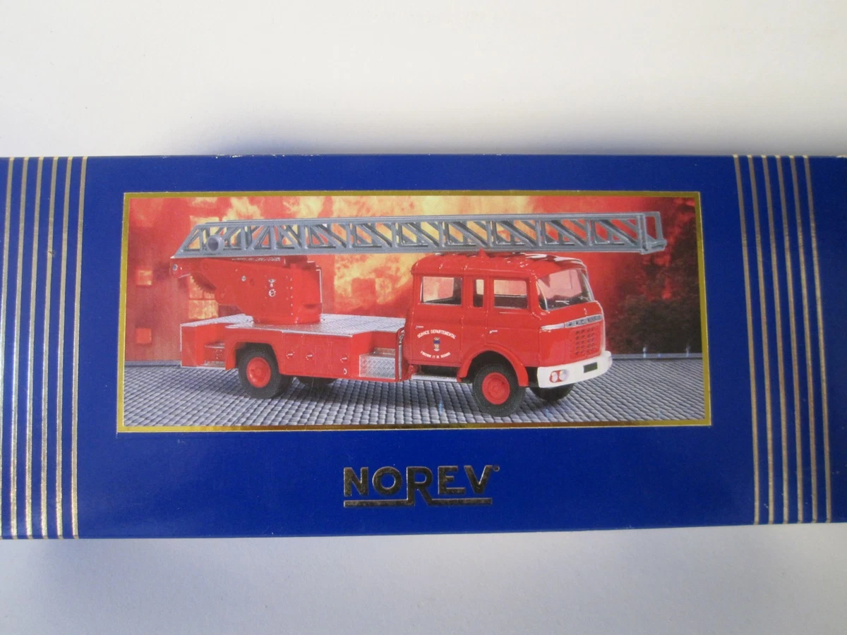 Norev 1/43 Camion Volvo Bétailière – Boîte Moyenne, Camion Bel état, France