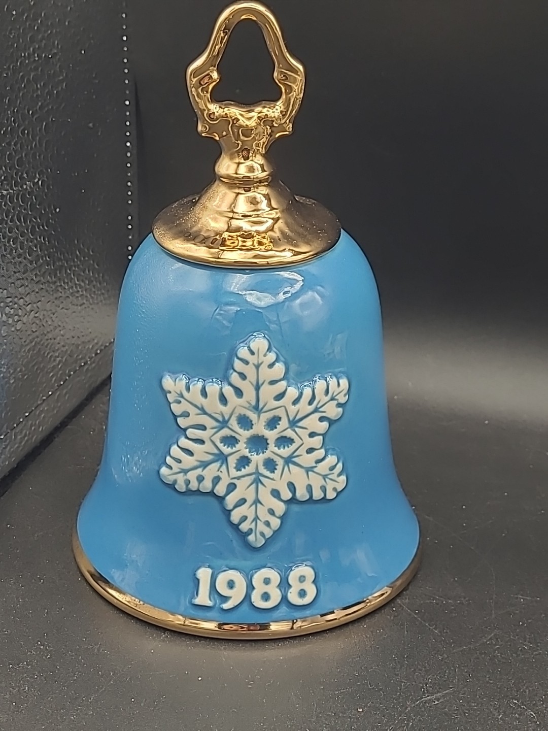 1988 Jim Beam Distillery, Co. Christmas Bell Snowflake ~ EMPTY ~ IN ORIGINAL BOX