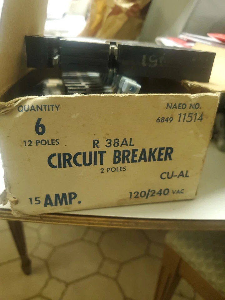 (1) ZINSCO RC-38 2 Pole 15 Amp Cir. BrkrZinsco/Sylvania THIN New Old Stock NOS