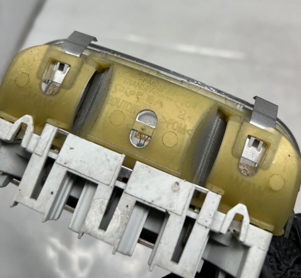 Peugeot 307 2003-2007 luz asiento delantero PBTPGF301 (66) Foto 4 de 4