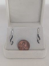 1/10 Carat Diamond Earrings 14K Gold 2.1 Grams Retail Price $1399 Make An Offer!