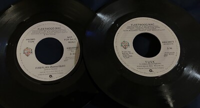 FLEETWOOD MAC - 2 Classic Rock Vinyl 45s - Fireflies/Tusk - VG++ - LOOK!
