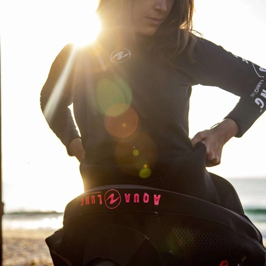 Women's Aqualung Blizzard Pro Drysuit - Image 2 of 4