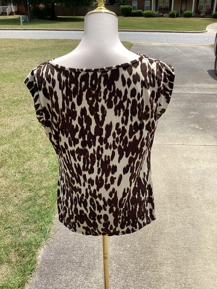 Camisa túnica drapeada sin mangas con cuello capucha estampado animal Grace Elements talla L Foto 4 de 4