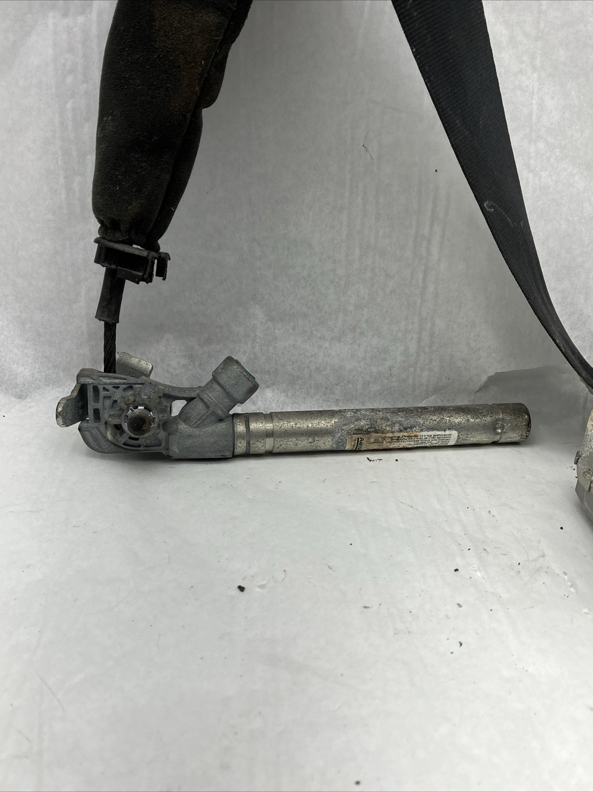 2014 Maserati Quattroporte S RH Passenger Front Seat Belt Buckle 622239100 OEM