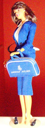 1961 Barbie Dark Reddish Brown Hair with Hazel Eyes American Airlines #984 - Picture 8 of 14