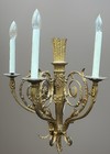 LARGE FRENCH LOUIS XVI ORMOLU BRONZE 3-LIGHT WALL FLEIR-de-LIS MOTIF SCONCE  — photo 2