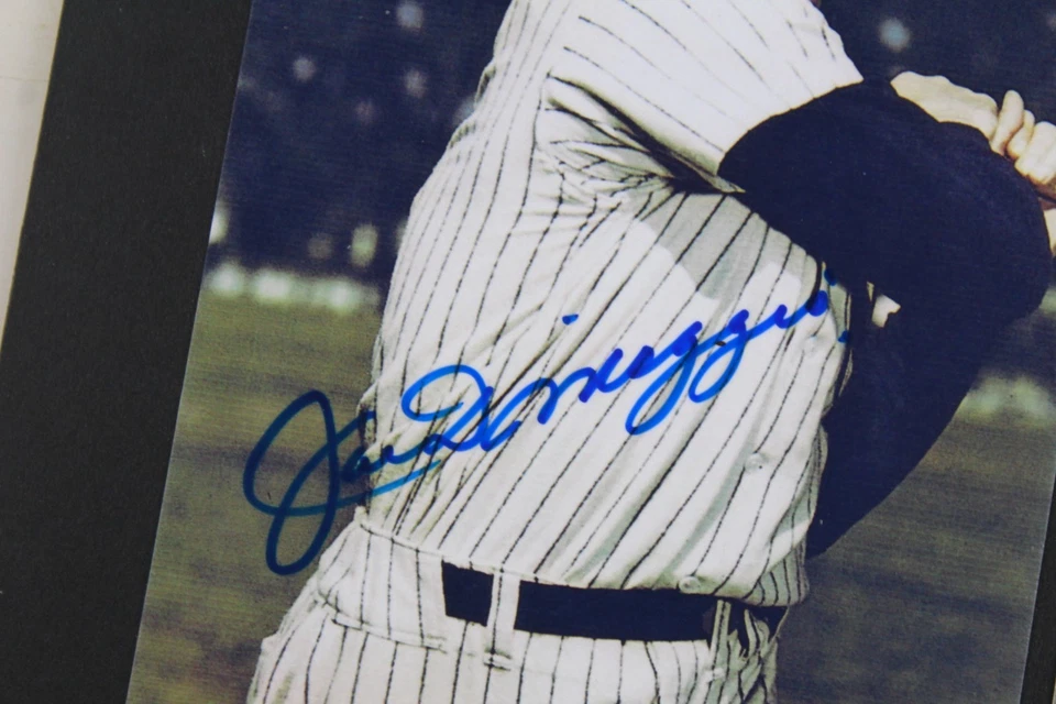 Baseball immortals Joe DiMaggio & Ted Williams Autograph Glossy Photo Display - Image 2 of 4